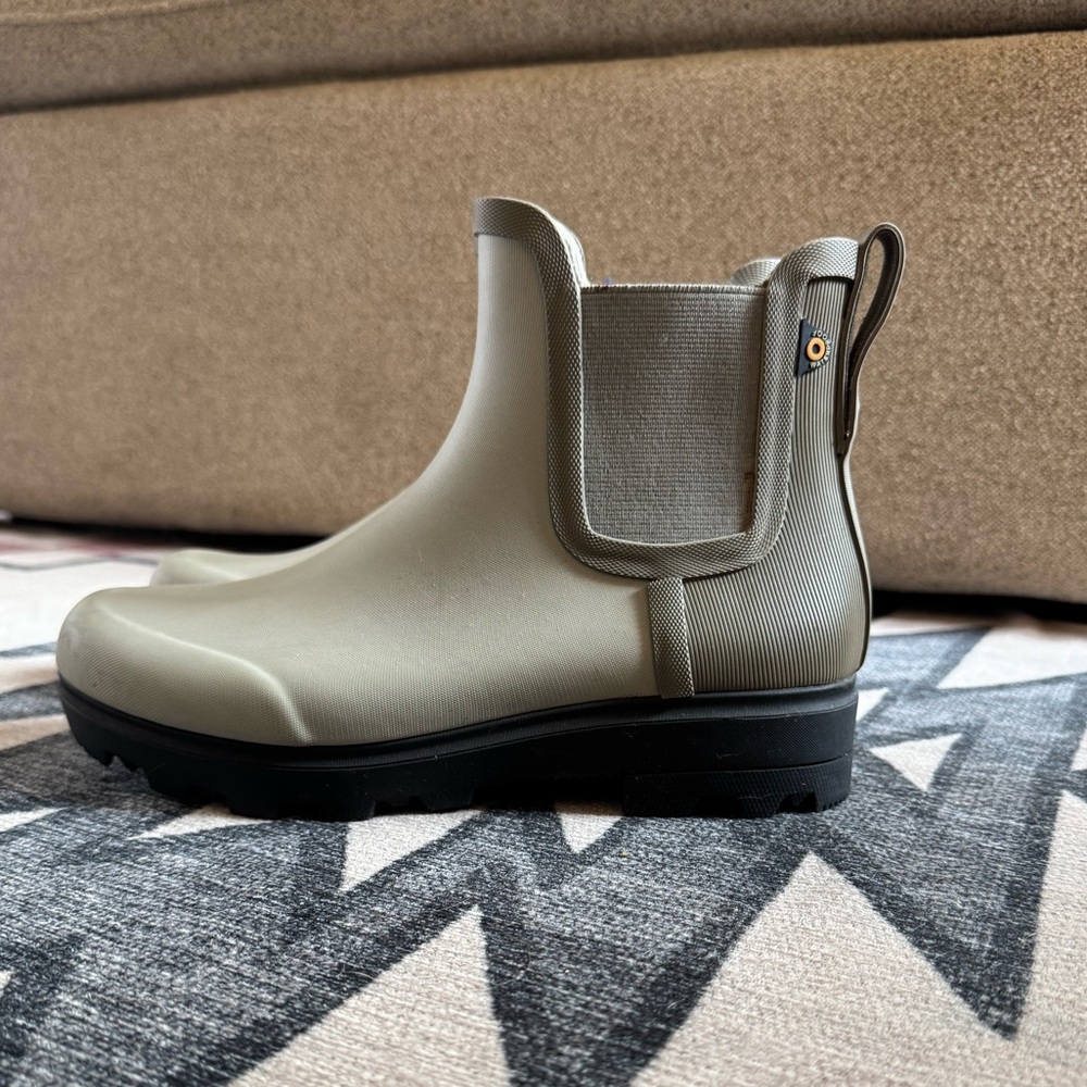 Bogs Holly Chelsea Waterproof Boot
